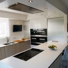Moderne keuken met laminaatfronten